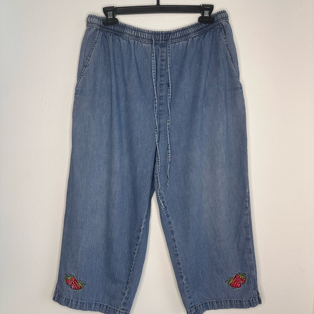 Jane Ashley Blue Cropped Ankle Jeans with Straberry Embroidery